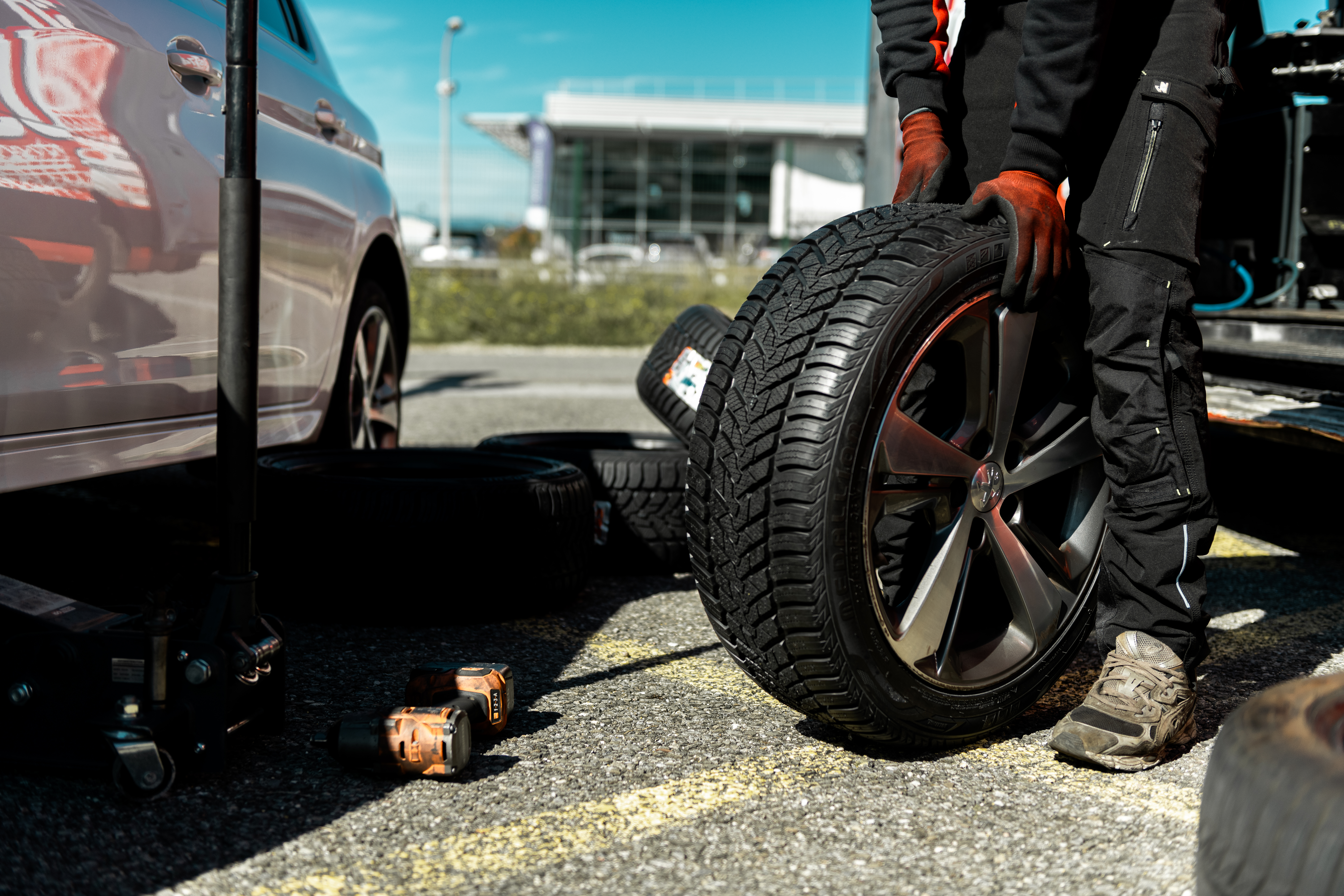 Intervention pneus SOS PNEUS 74 - Photo 13